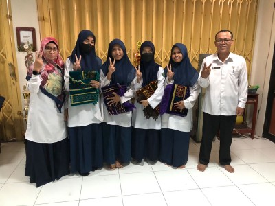 Peserta Didik yang telah mengkhatamkan tadarus quran (Pembiasaan tadarus sebelum pembelajaran di mul