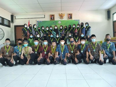Foto Bersama Kelas 9.1 pada Pelepasan Siswa Siswi MTsN 4 Tangerang Tahun Pelajaran 2020/2021