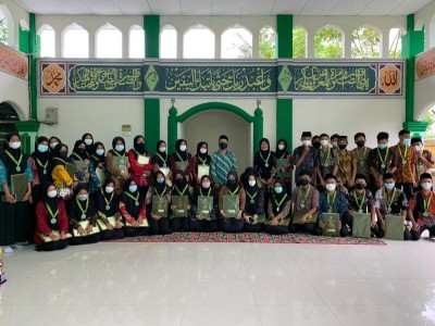 Foto bersama kelas 9.5 pada Pelepasan Siswa Siswi MTsN 4 Tangerang Tahun Pelajaran 2020/2021